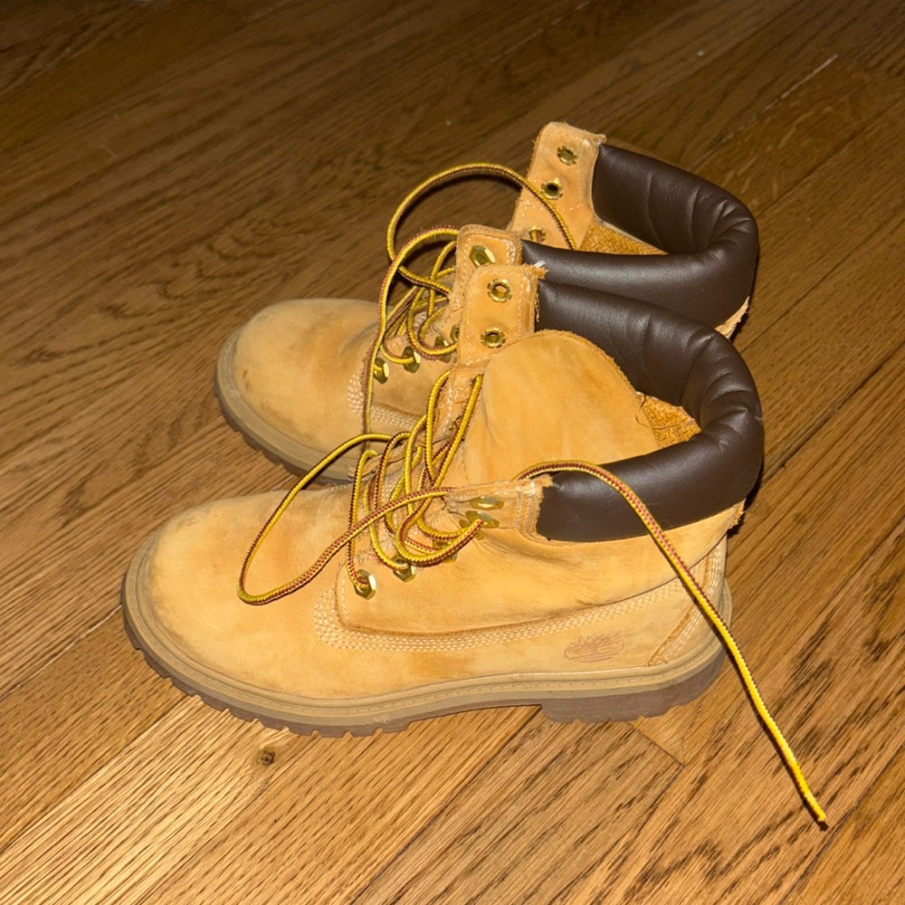 Timberlands - Picture 4 of 4